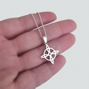 Collar con Nudo de Brujas