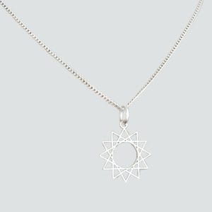 Collar de estrella de 12 puntas