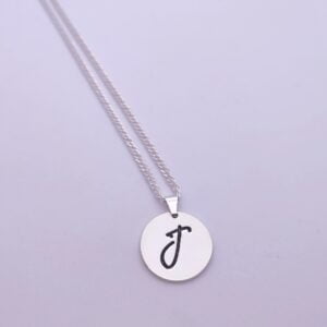 Collar de inicial.