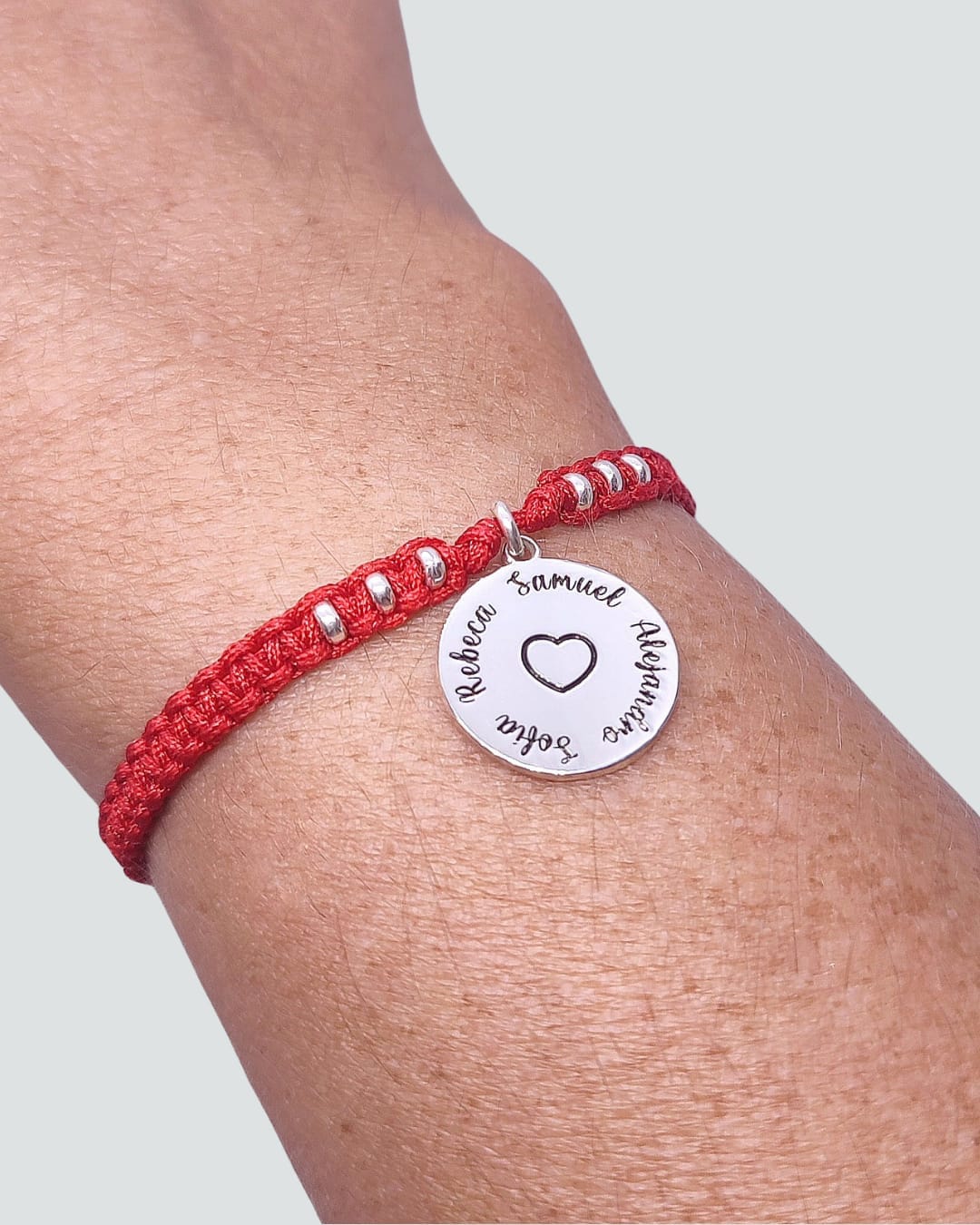 Pulsera de nombres y corazón. - Imagen 2