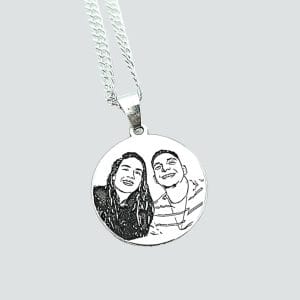 Collar para hombre con fotografía grabada.