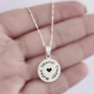 Collar con nombres