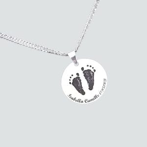 Huellas en collar para hombre